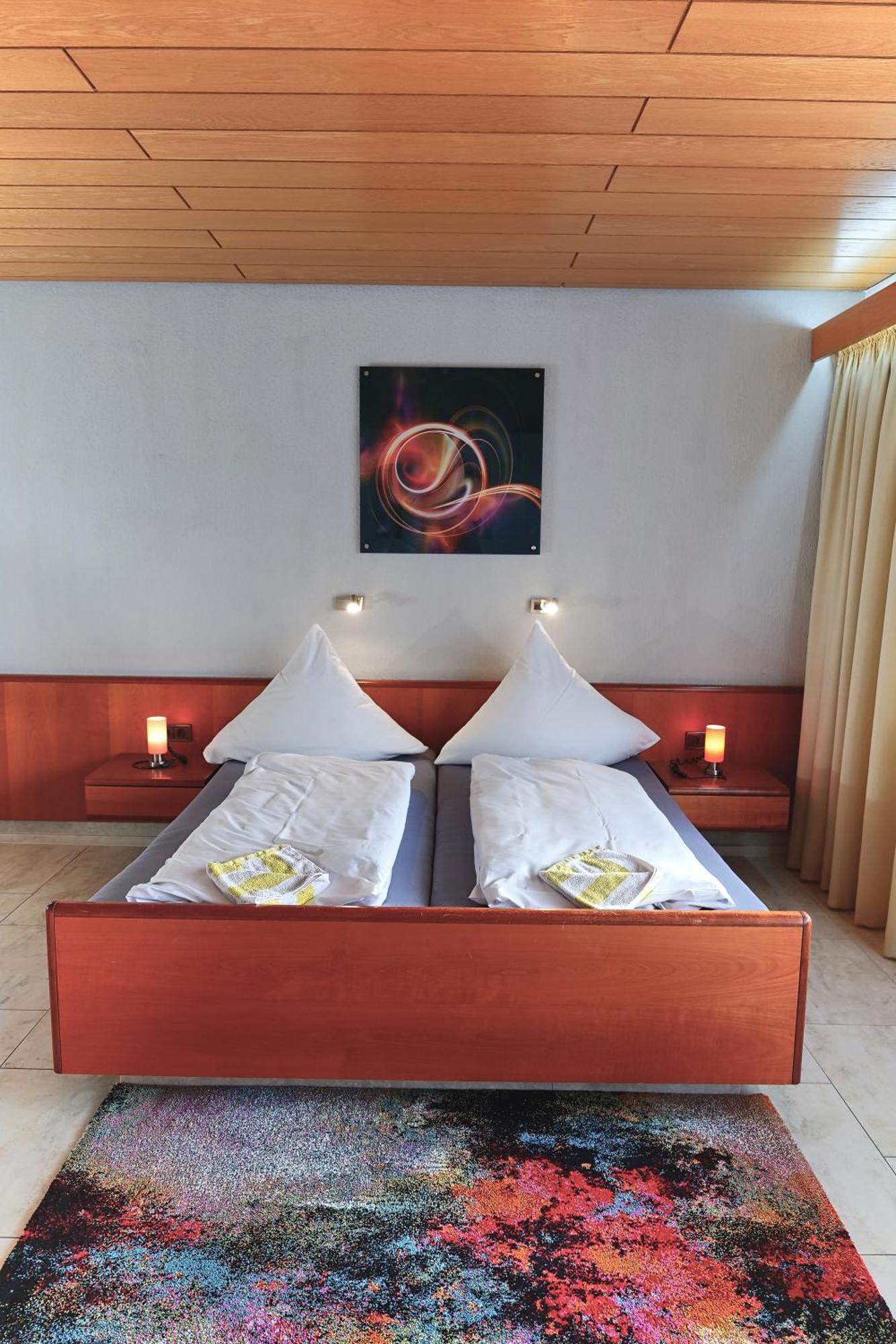 Hotel Garni Sebastian Kirrweiler  외부 사진