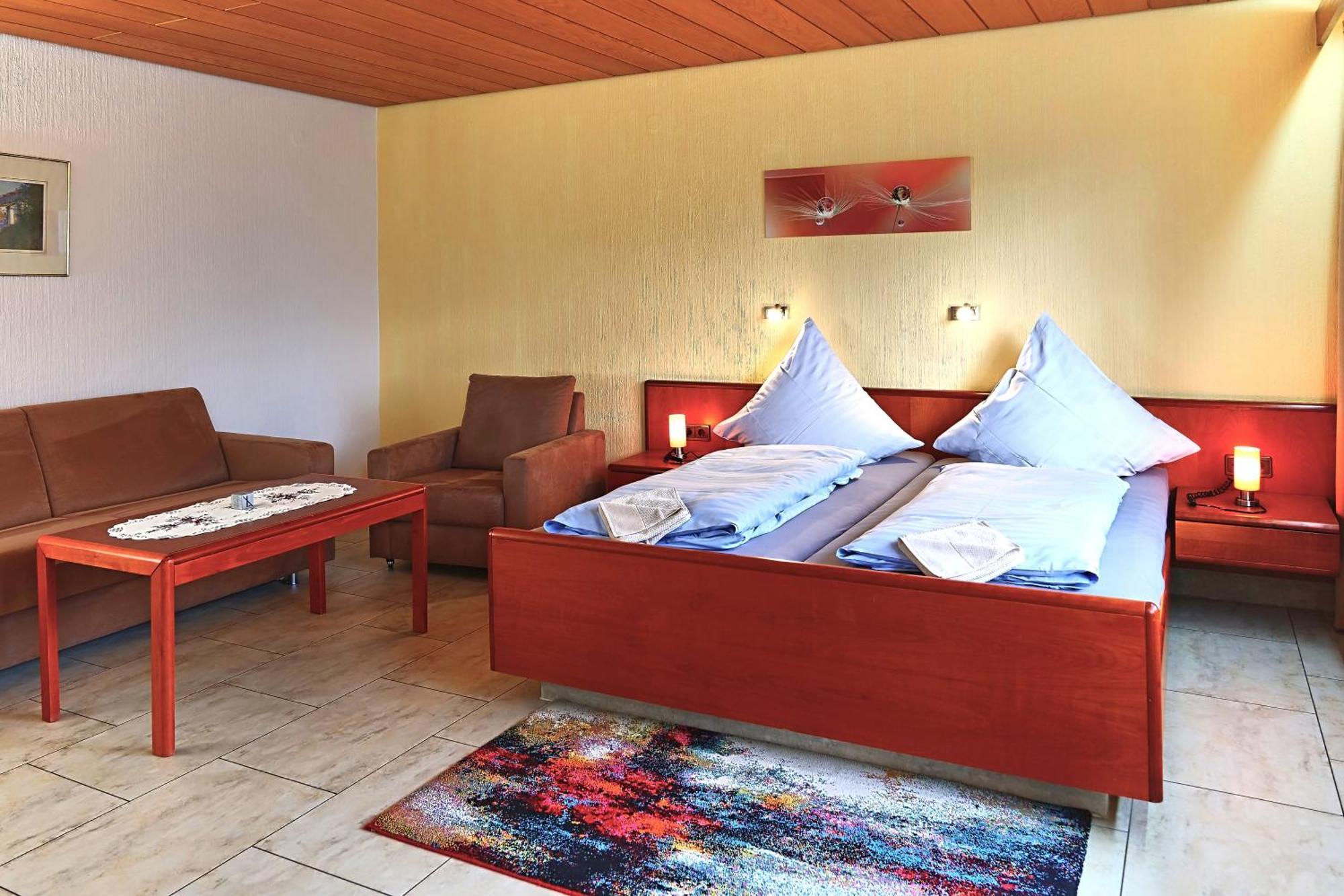 Hotel Garni Sebastian Kirrweiler  외부 사진