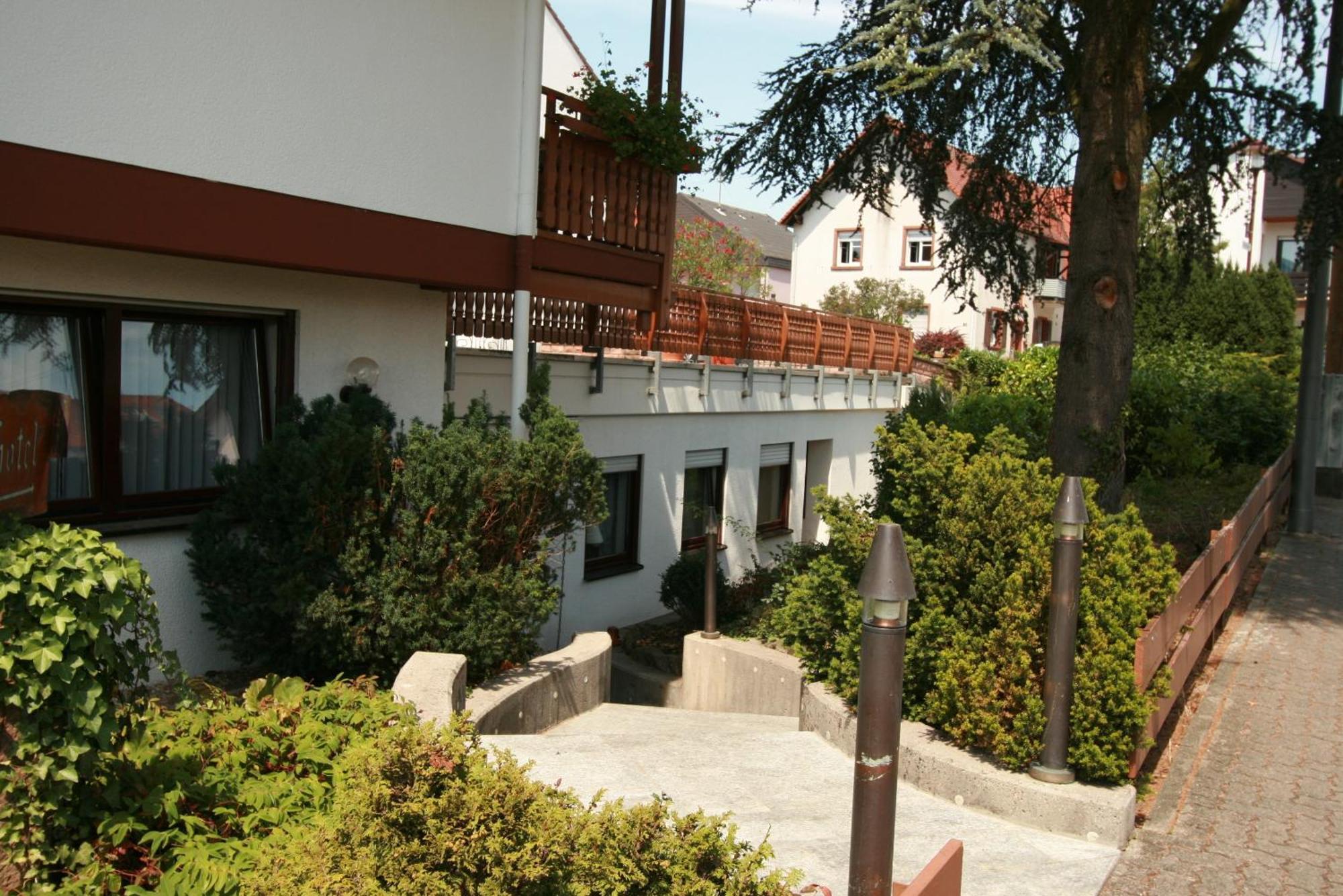 Hotel Garni Sebastian Kirrweiler  외부 사진